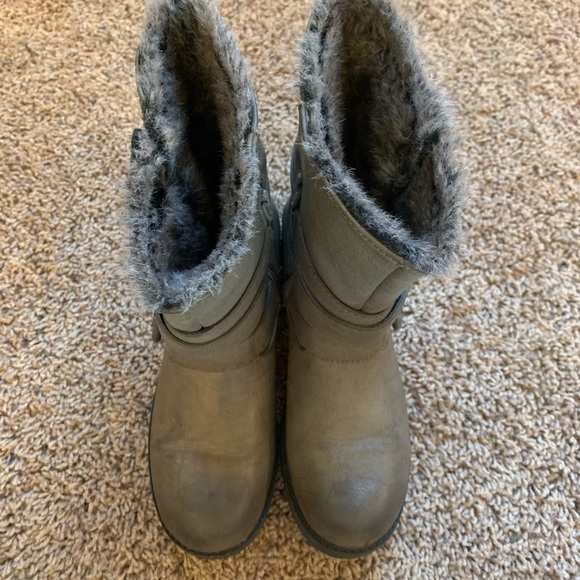 Booties - Picture 4 of 5